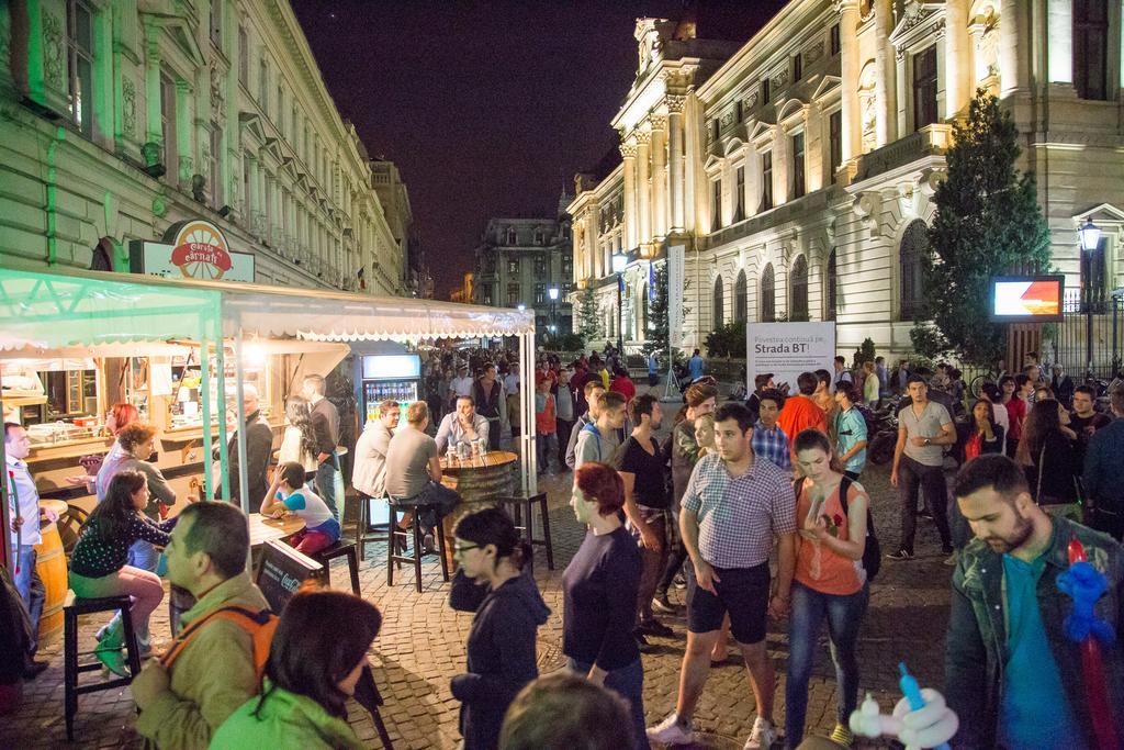Sunny Old Town Apartments Бухарест Экстерьер фото