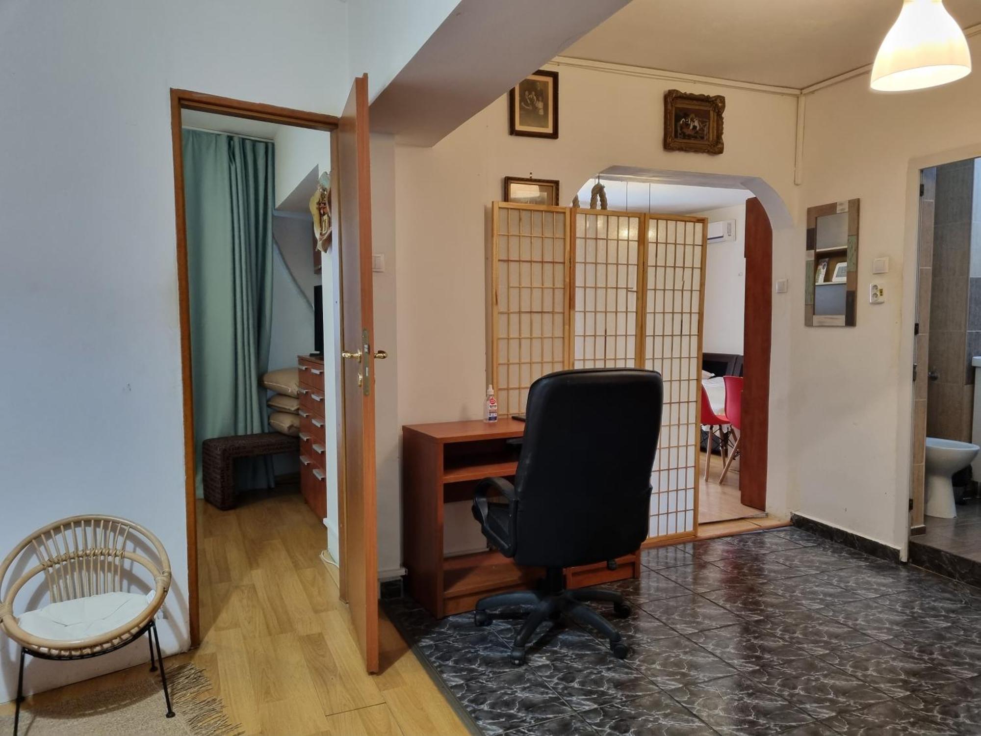 Sunny Old Town Apartments Бухарест Номер фото