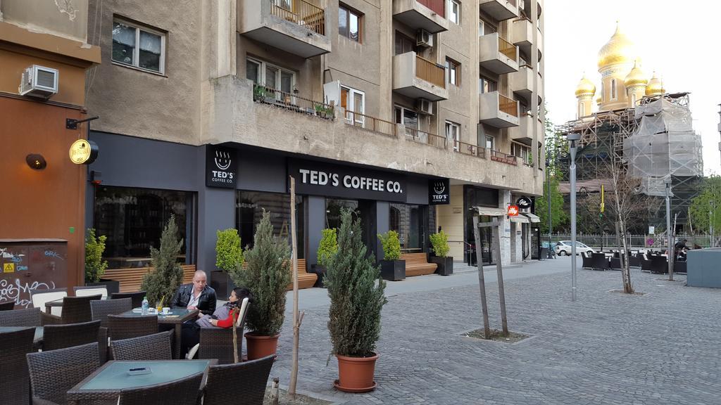 Sunny Old Town Apartments Бухарест Экстерьер фото