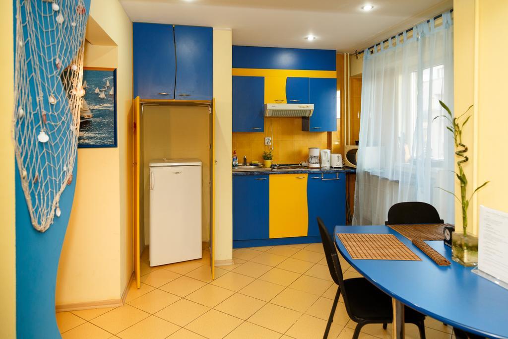 Sunny Old Town Apartments Бухарест Экстерьер фото